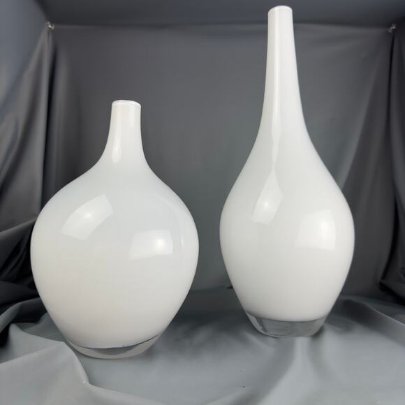 Set of 2 White Cased Glass Vases Scandinavian Minimalist Modern IKEA Style - Picture 3 of 3
